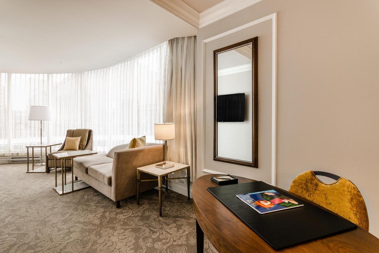 โรงแรมเบิร์ค มอนทรีออล มอนทรีอัล ภายนอก รูปภาพ A suite at the hotel