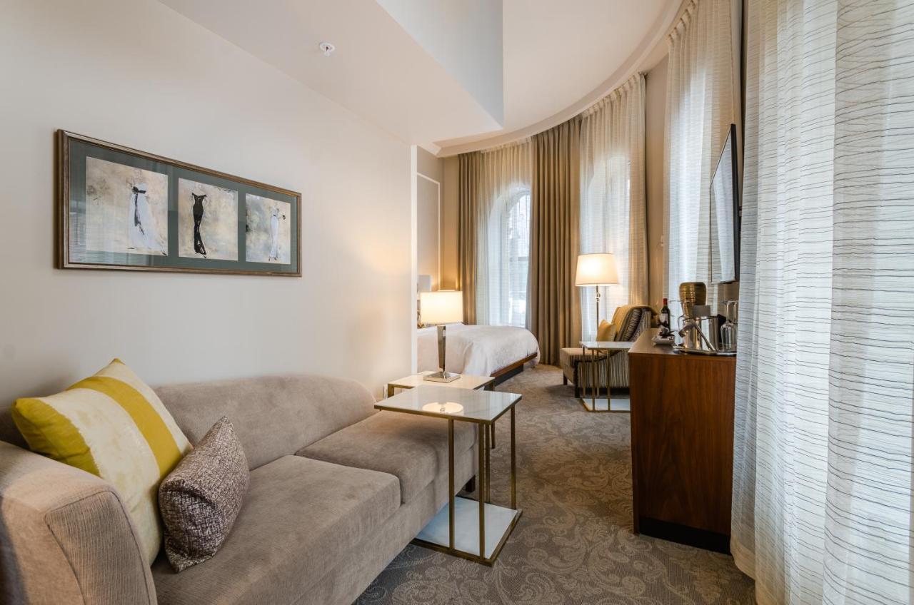 โรงแรมเบิร์ค มอนทรีออล มอนทรีอัล ภายนอก รูปภาพ A suite at the hotel