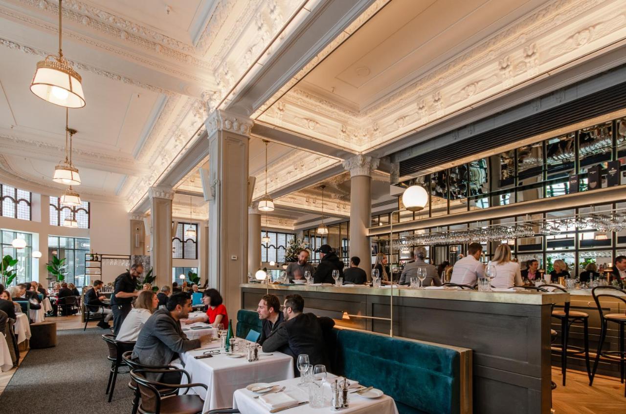 โรงแรมเบิร์ค มอนทรีออล มอนทรีอัล ภายนอก รูปภาพ The interior of the restaurant