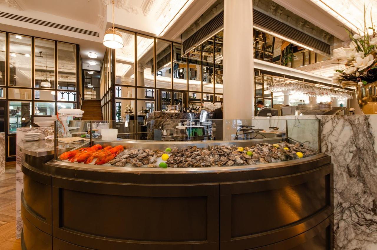 โรงแรมเบิร์ค มอนทรีออล มอนทรีอัล ภายนอก รูปภาพ Seafood display at the Oyster Bar